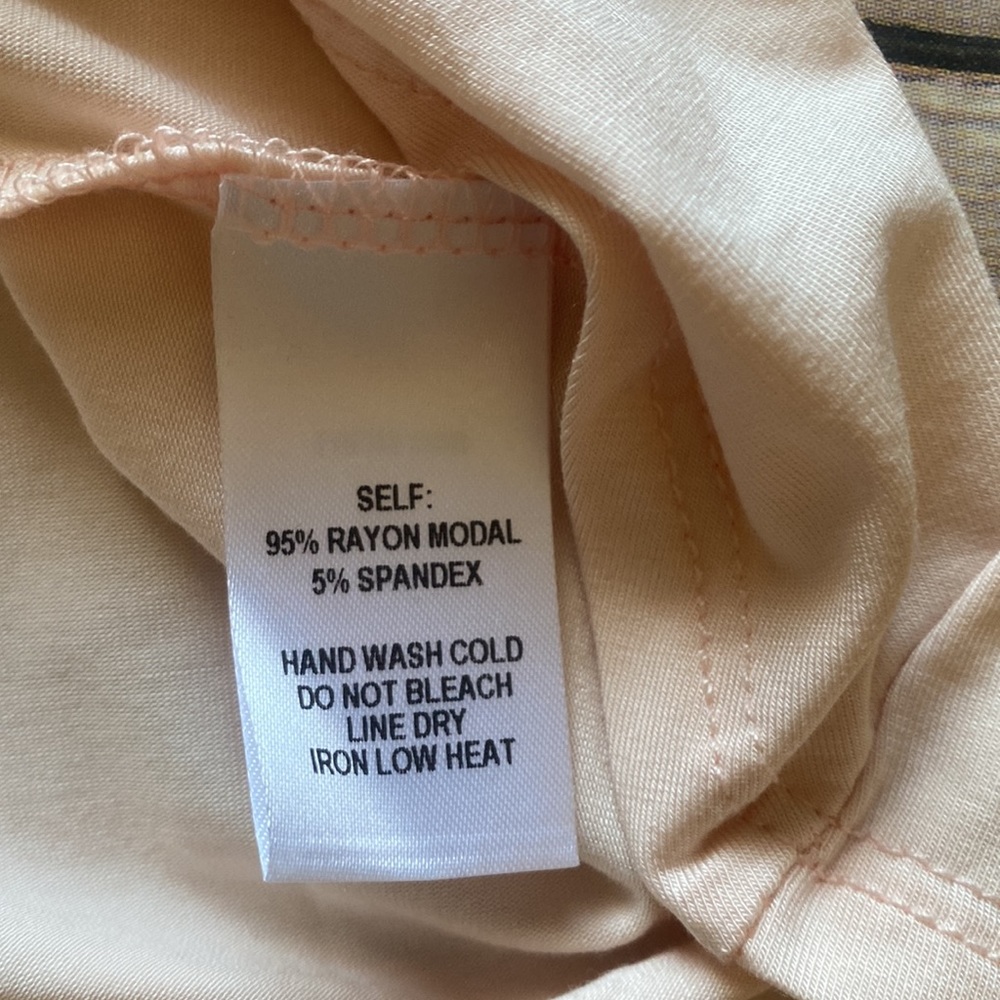 Lulu's Blush Pink Twist-Front Short Sleeve Top - Picture 3 of 3